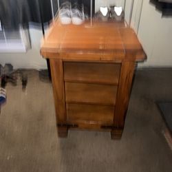 End Table/nught Stand