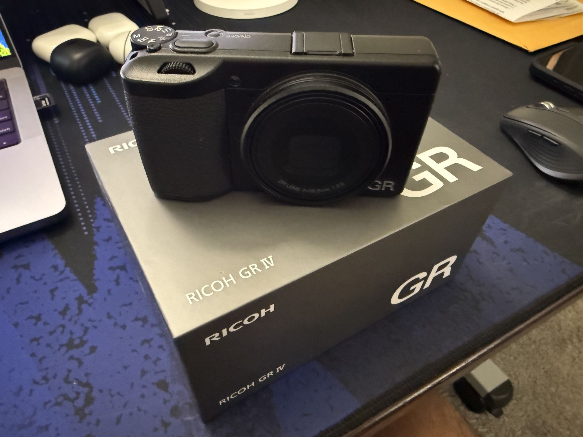 Ricoh GR IV