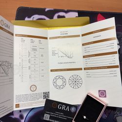 VVS1 Moissanite Engagement Ring