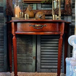 ✨ Vintage Bombay Console Table (2002) ✨