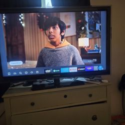 55 Inch  Samsung 1080p 60 HZ TV Comes With Roku New In The Box
