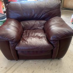 2 Leather chairs For Sale