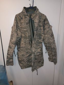 WATER PROOF CAMOUFLAGE JACKET