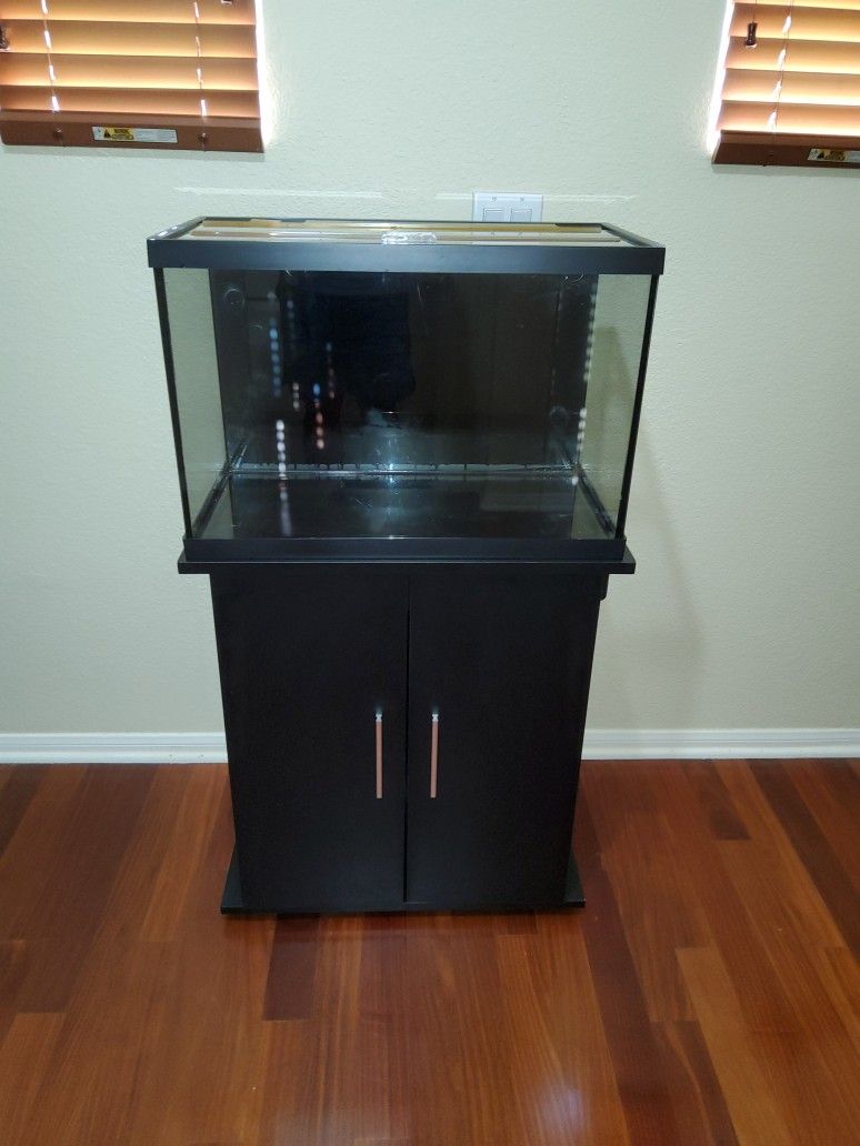 20 Gallon Aquarium and Stand