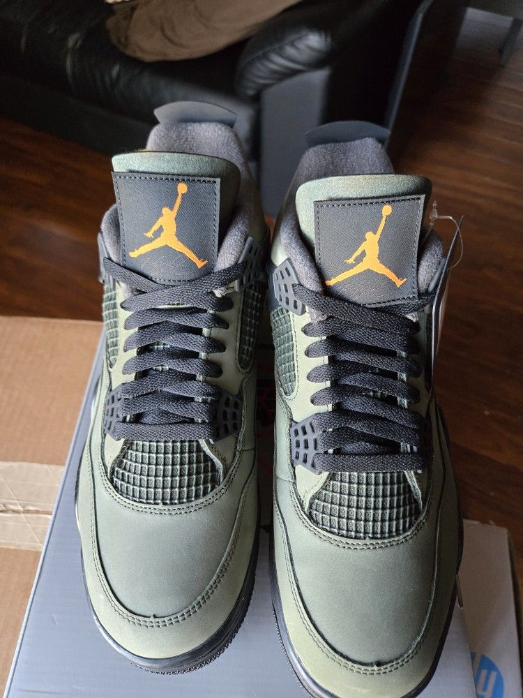 Jordan 4 Undefeated Sz 9M