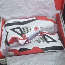Jordan 4s