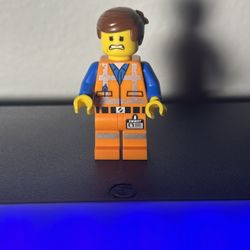 Lego Emmett smile and scared look