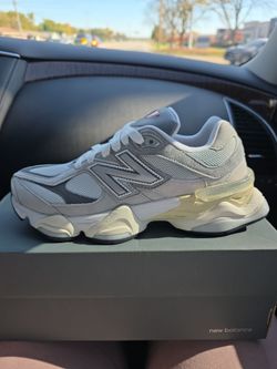 9060 New Balance Men's size 8