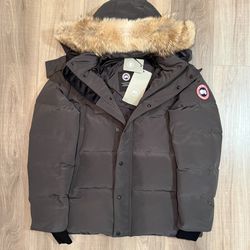 Canada Goose Wyndham Parka XL/XXL 