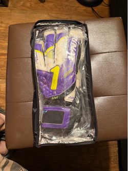 Rinat Goal Keeper Gloves