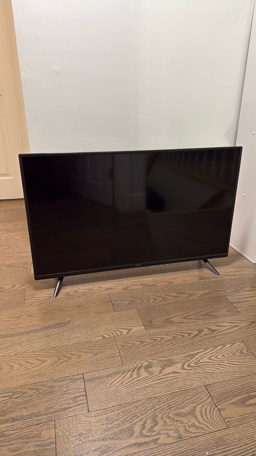 Vizio 43 Inch LED Tv