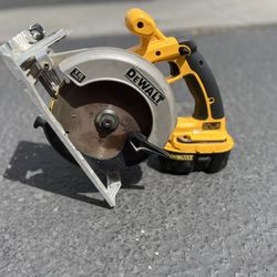 DEWALT DC390 18V Cordless Saw