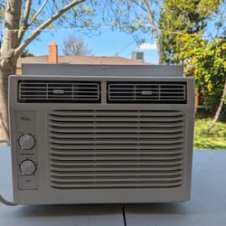 Window AC unit 