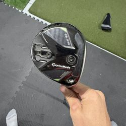 Taylor-Made Qi 35 Fairway Wood