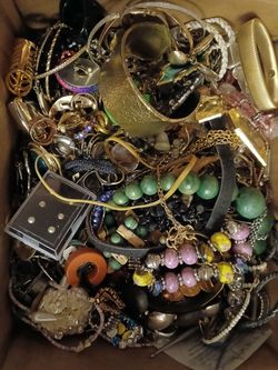 Jewelry lot