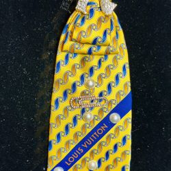 Classy Women Ties