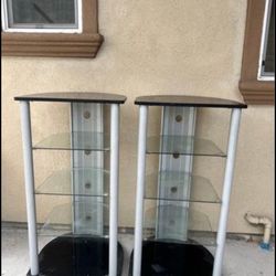 Set of Three-tiered Glass Shelves 