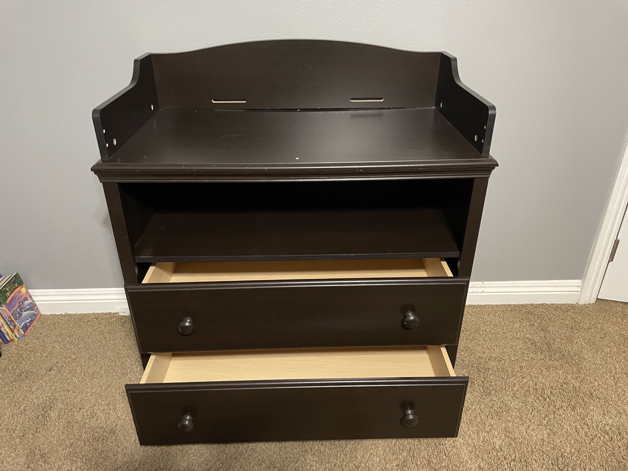 Dresser / Changing Table 