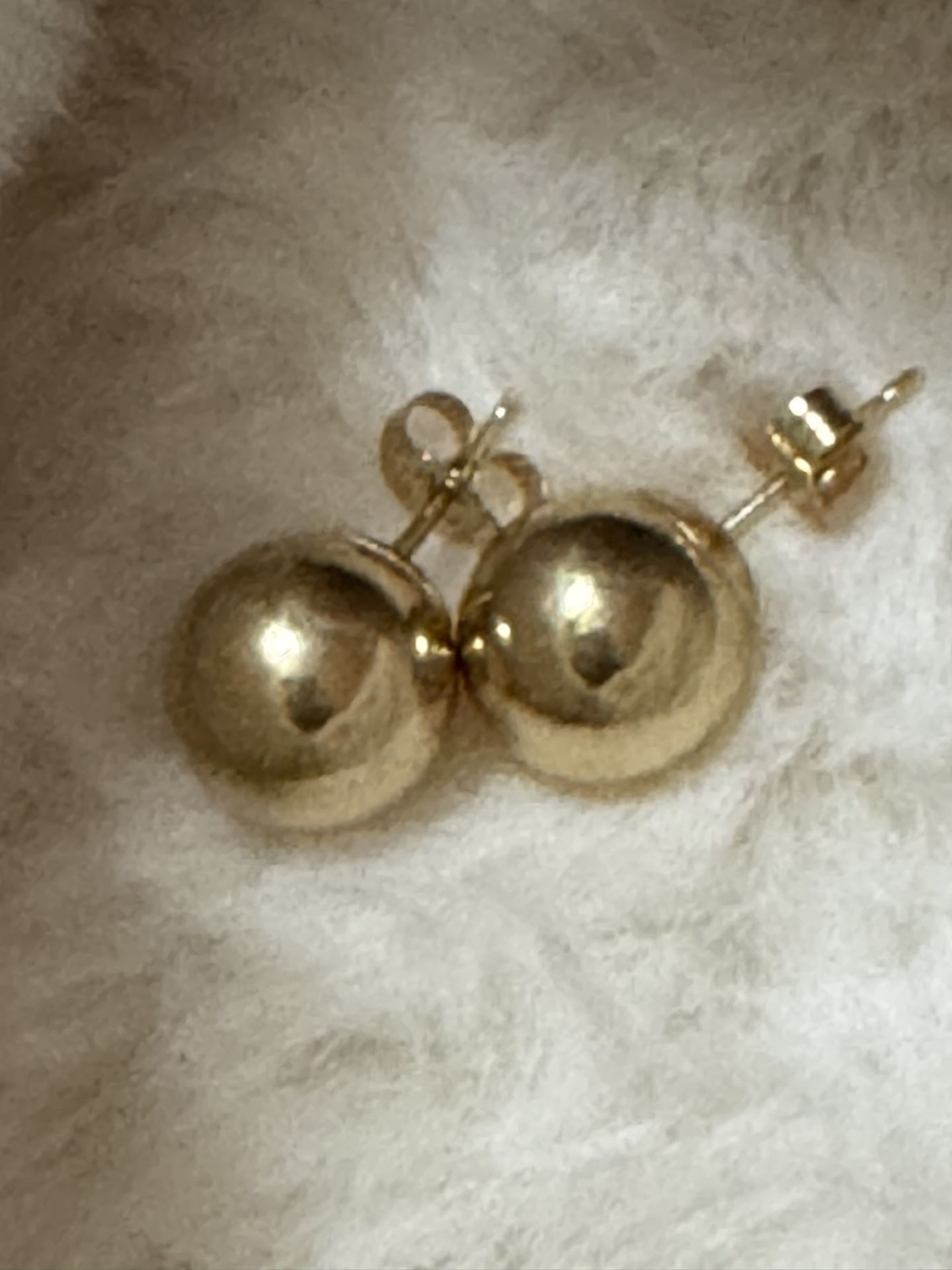 New 14kt Yellow Gold 10MM Stud Earrings