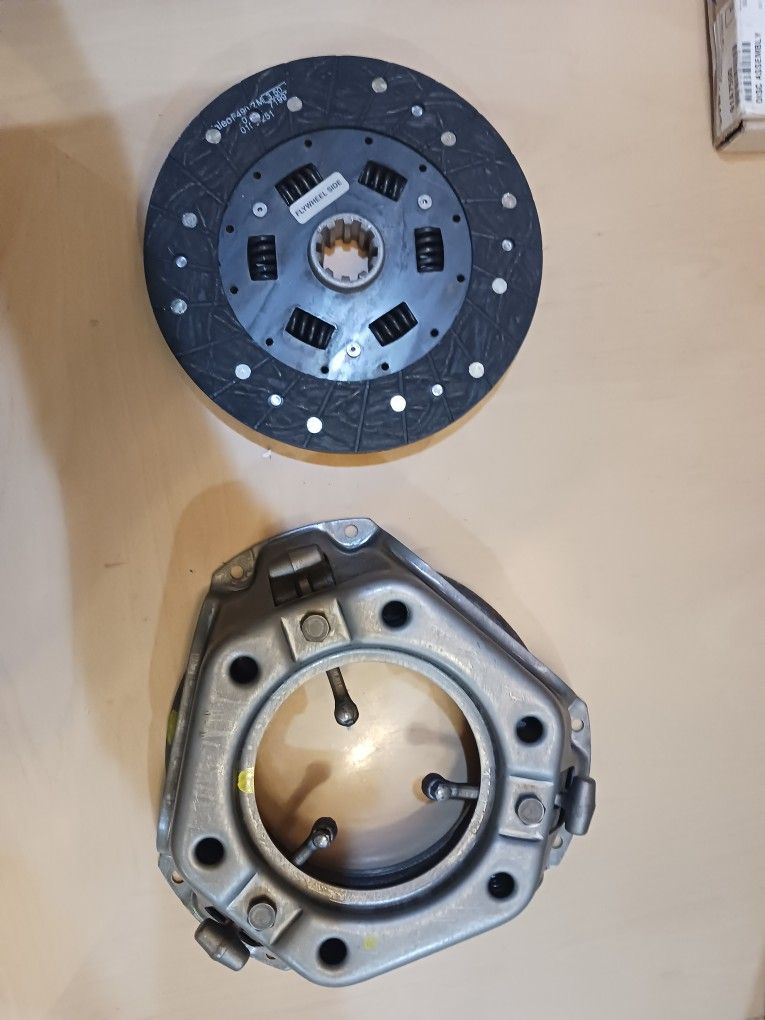 Ford Tractor 8N, 9N,2N Clutch Assembly