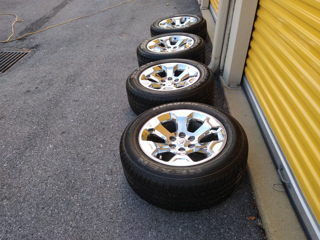 20" Dodge ram chrome wheels, nexen rhs tires 275/55r-20 tires, new condition 6 lugs
