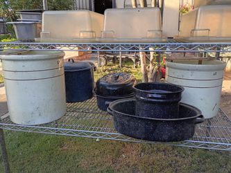 Culinary supplies, bus tubs.100's cups&cases of water glasses