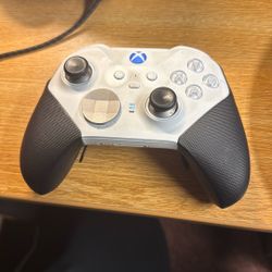 Xbox Elite Series 2 controller