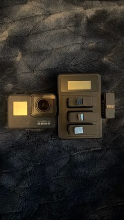 GoPro Hero 7 Black Camera with Battery Charger