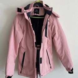 This is a pink women's outdoor windbreaker/snowsuit from the Farvalue brand. It combines functionality with a sweet appearance, making it perfect for 