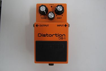 BOSS DS-1 Distortion Guitar Effects Pedal