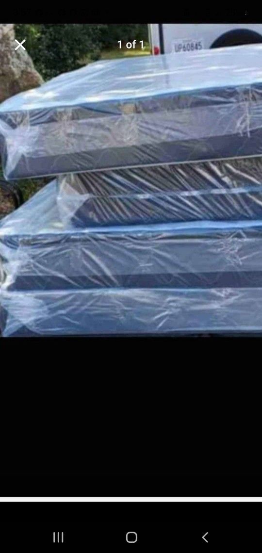 Queen box springs new can deliver