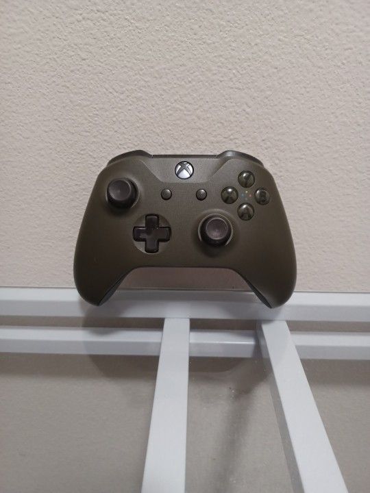 Dark Green Xbox One Controller