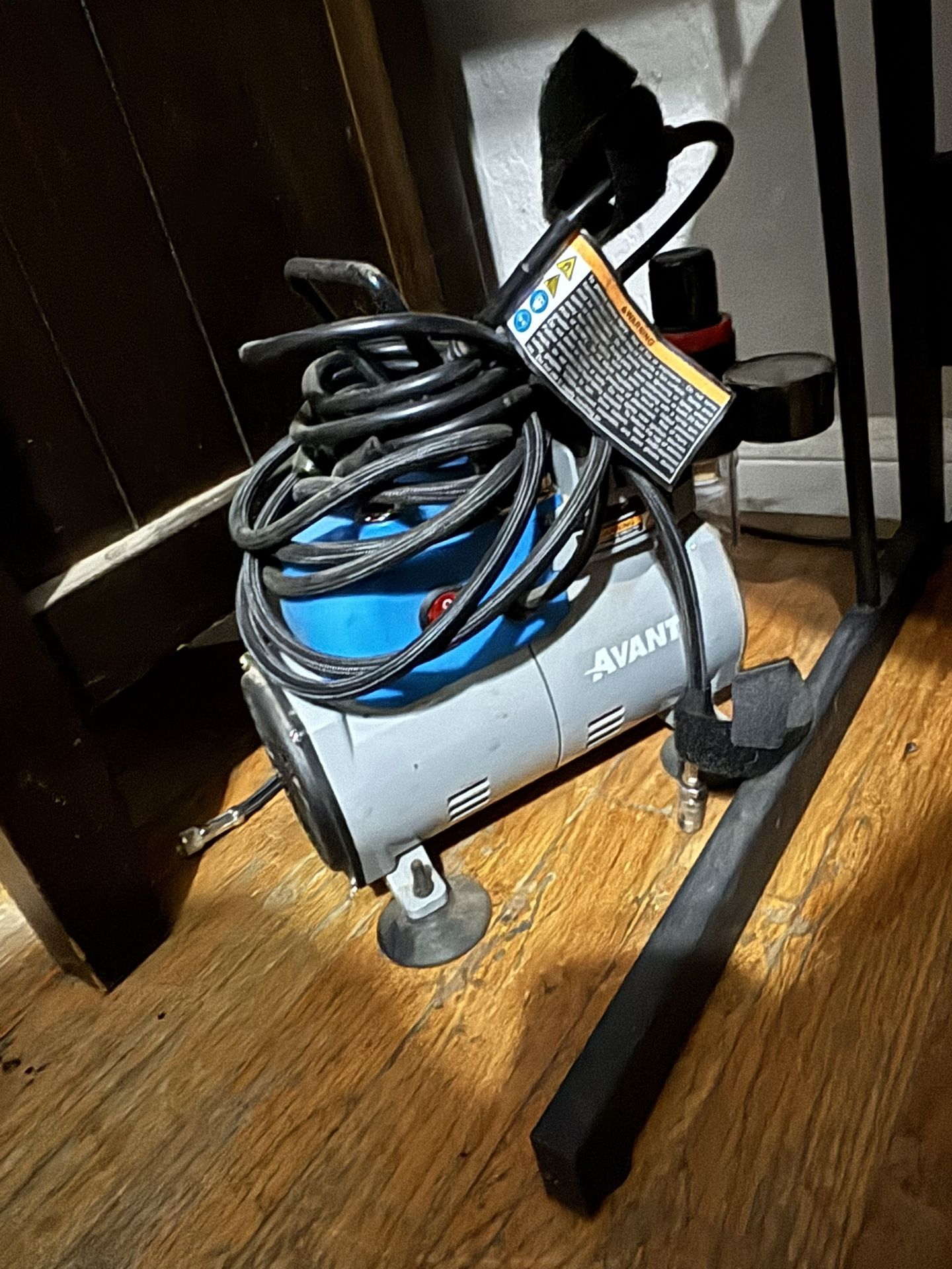 Avanti Airbrush Compressor