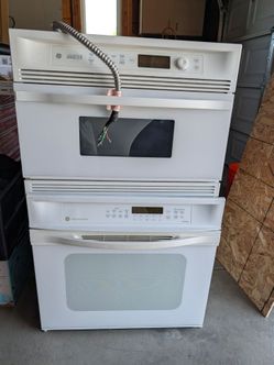 Free - Oven and convection microwave. Both electric