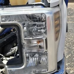 2017-2019 Ford F-250 Headlight Assembly 