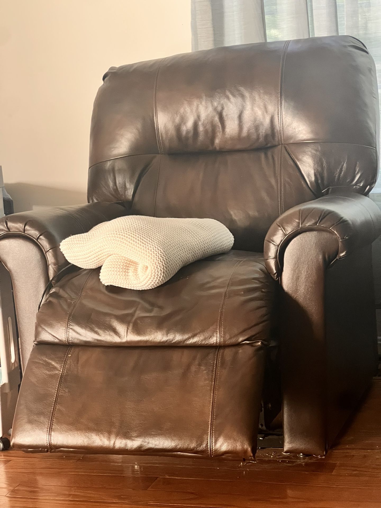 Recliner Chair