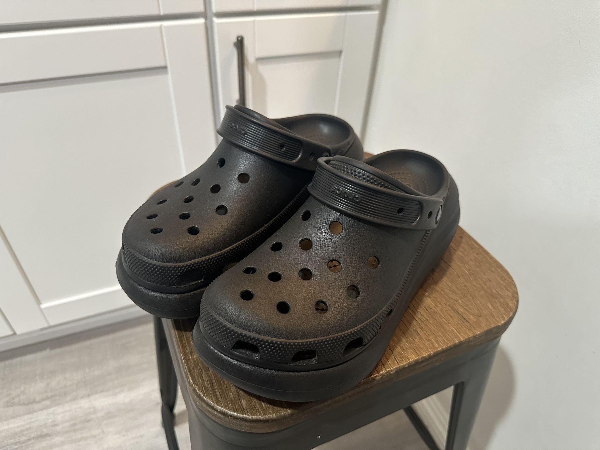 Crocs Women’s Size 10 Classic Crush Clog Black Slip On Platform 207521