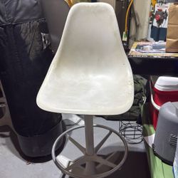 3 Bar Stools