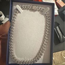 18” solid 925 Cuban with VVS crystals