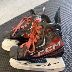 CCM Youth FT890 (size Y12)