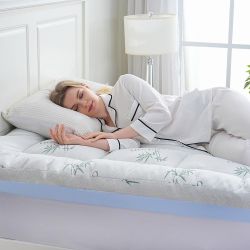 Queen Mattress Topper(brand new)