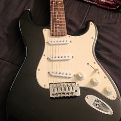 Squire Strat by Fender 