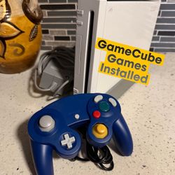 Nintendo Wii With GameCube Games
