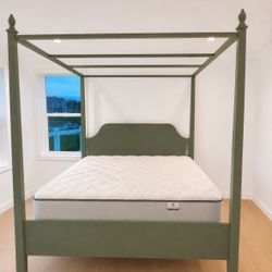 Queen Size Green Canopy Bed