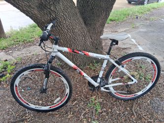 GENESIS 29 BIKE USED