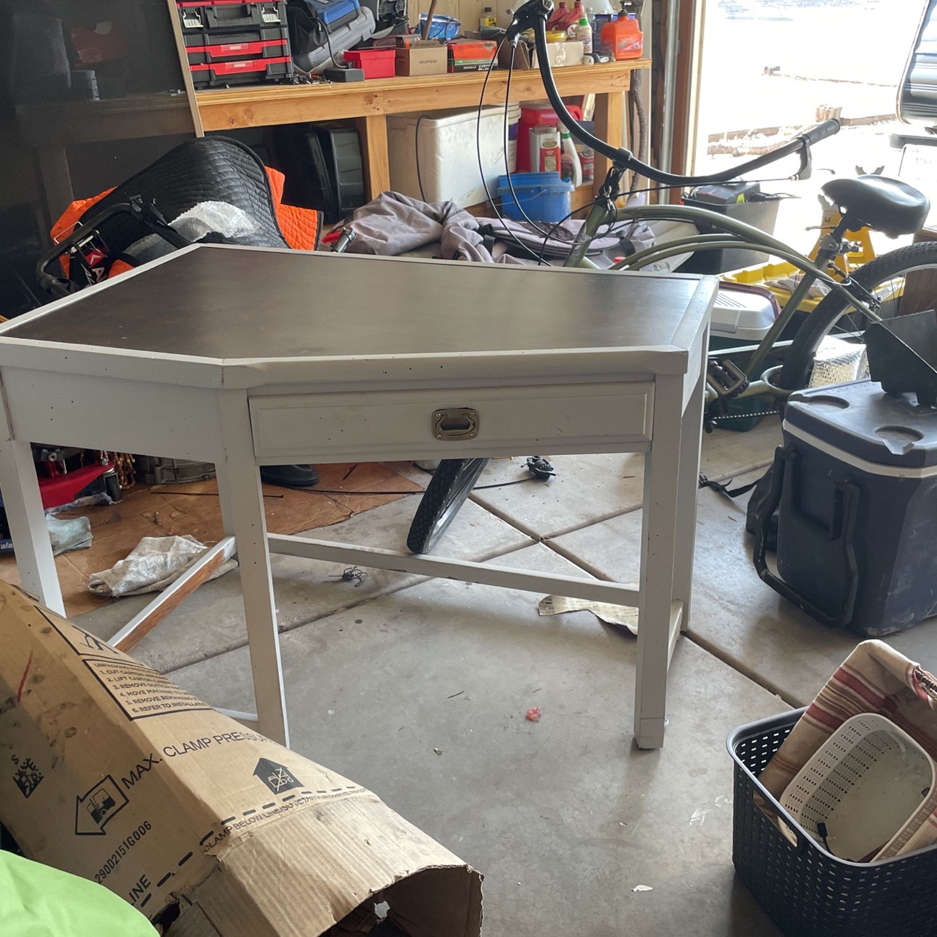 Corner Desk In Good Condition