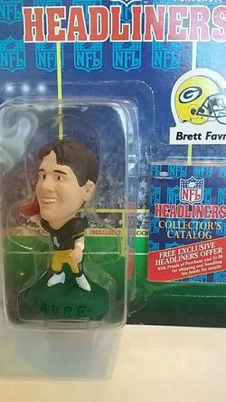 NFL Football Brett Favre Corinthian Headliners Figure