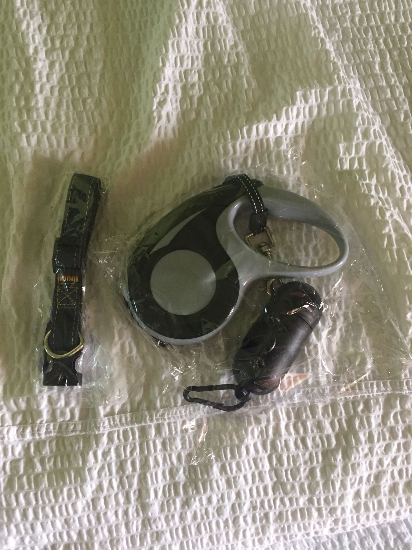 Dog leash with collar and bags container