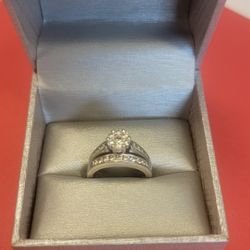 White Gold 14 Kt Diamond RING