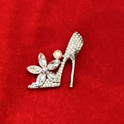 Cinderella  Crystal Shoes Brooch 